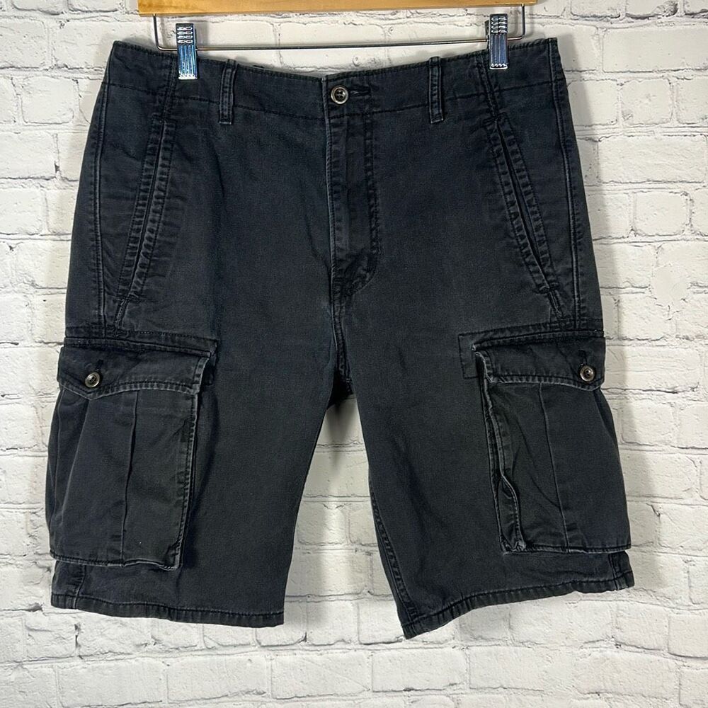 LEVI’S Mens Black Cargo Shorts size 31 White Tab